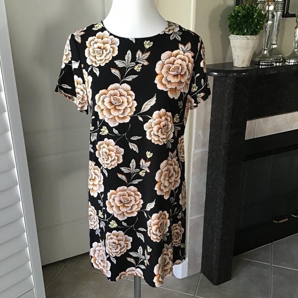 Forevert 21 SMALL Floral Dress Women’s Black & Beige Lotus Print Career Tags NE